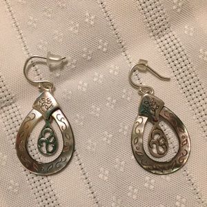 Silpada etched black lipped shell earrings.